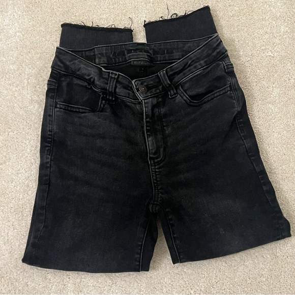 American Eagle ankle crop high rise jeggings in black size 2 - Picture 3 of 6